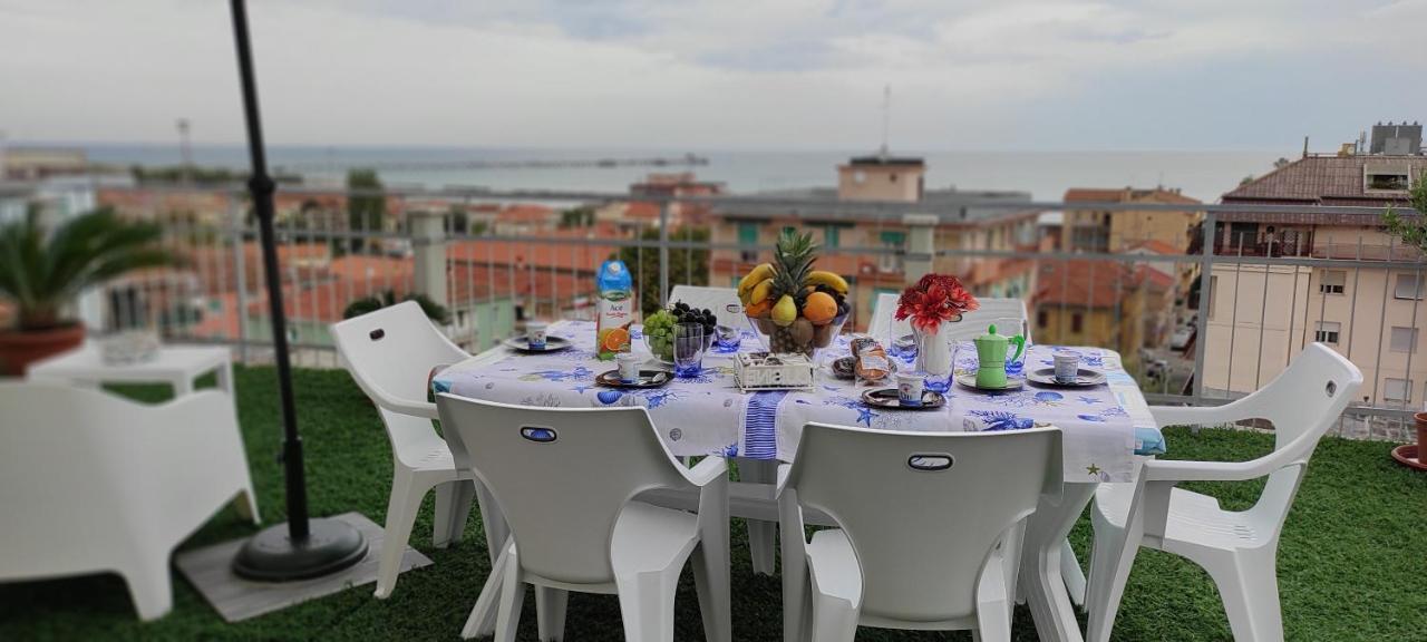Апартаменты La Terrazza Фальконара-Мариттима Экстерьер фото